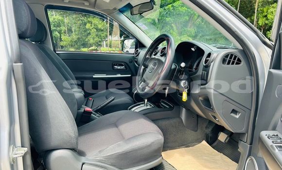 Buy Used Isuzu D-Max White Car in Bangkok in Bangkok Buy Used Isuzu D-Max White Car in Bangkok in Bangkok