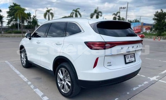 Buy Used Haval H6 White Car in Bangkok in Bangkok Buy Used Haval H6 White Car in Bangkok in Bangkok