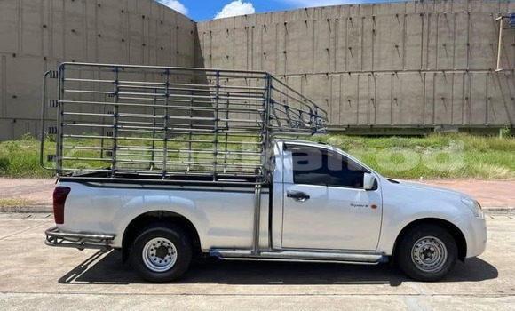 Buy Used Isuzu D-Max White Car in Bangkok in Bangkok Buy Used Isuzu D-Max White Car in Bangkok in Bangkok