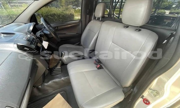 Buy Used Isuzu D-Max White Car in Bangkok in Bangkok Buy Used Isuzu D-Max White Car in Bangkok in Bangkok