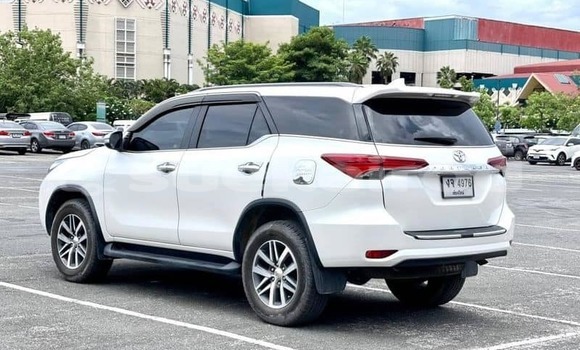 ซื้อ รถมือสอง Toyota Fortuner ขาว รถยนต์ ใน %{เมือง} ใน กรุงเทพมหานคร ซื้อ รถมือสอง Toyota Fortuner ขาว รถยนต์ ใน %{เมือง} ใน กรุงเทพมหานคร