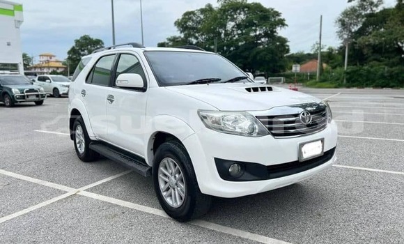 Buy Used Toyota Fortuner White Car in Bangkok in Bangkok Buy Used Toyota Fortuner White Car in Bangkok in Bangkok