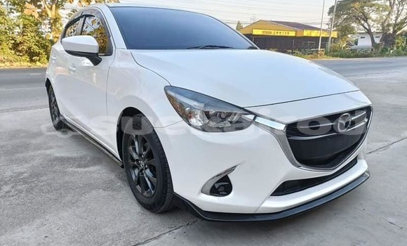 ซื้อ รถมือสอง Mazda 2 ขาว รถยนต์ ใน %{เมือง} ใน กรุงเทพมหานคร ซื้อ รถมือสอง Mazda 2 ขาว รถยนต์ ใน %{เมือง} ใน กรุงเทพมหานคร