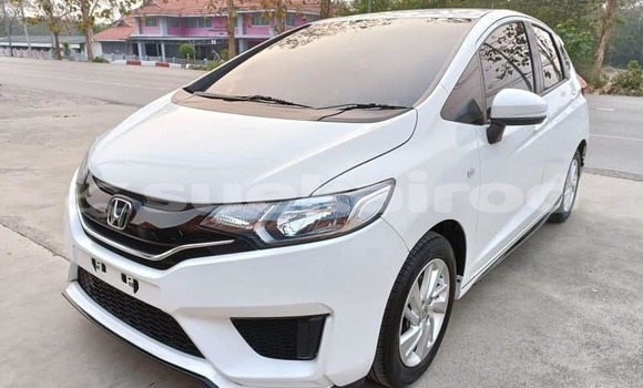 Buy Used Honda Jazz White Car in Bangkok in Bangkok Buy Used Honda Jazz White Car in Bangkok in Bangkok