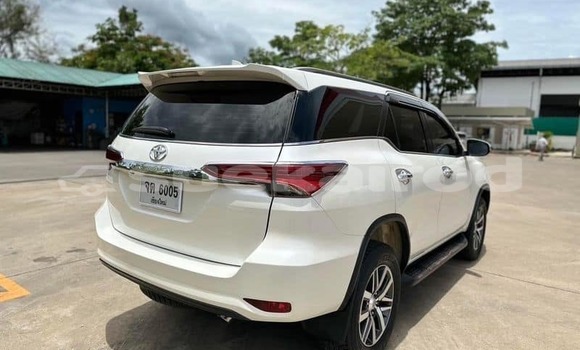 ซื้อ รถมือสอง Toyota Fortuner ขาว รถยนต์ ใน %{เมือง} ใน กรุงเทพมหานคร ซื้อ รถมือสอง Toyota Fortuner ขาว รถยนต์ ใน %{เมือง} ใน กรุงเทพมหานคร