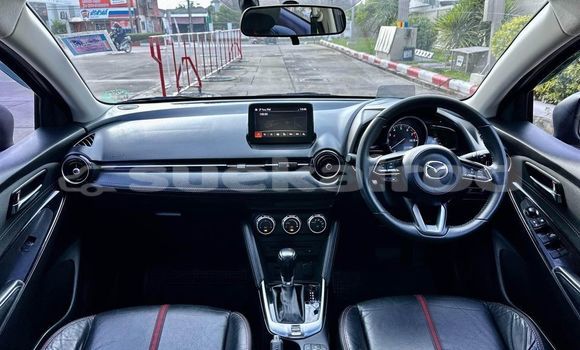 ซื้อ รถมือสอง Mazda 2 สีดำ รถยนต์ ใน %{เมือง} ใน กรุงเทพมหานคร