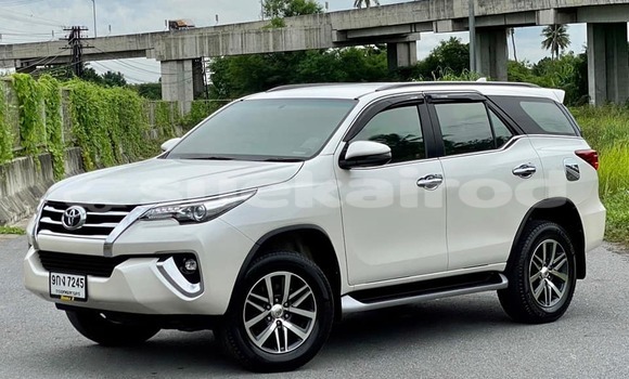 ซื้อ รถมือสอง Toyota Fortuner ขาว รถยนต์ ใน %{เมือง} ใน กรุงเทพมหานคร ซื้อ รถมือสอง Toyota Fortuner ขาว รถยนต์ ใน %{เมือง} ใน กรุงเทพมหานคร