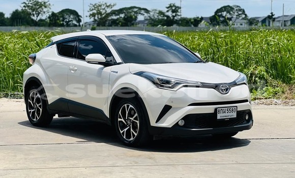 ซื้อ รถมือสอง Toyota C-HR ขาว รถยนต์ ใน %{เมือง} ใน กรุงเทพมหานคร ซื้อ รถมือสอง Toyota C-HR ขาว รถยนต์ ใน %{เมือง} ใน กรุงเทพมหานคร
