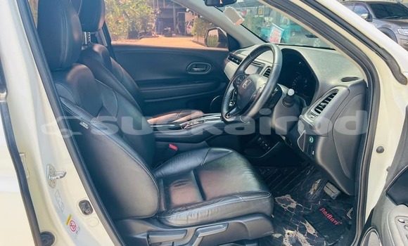 ซื้อ รถมือสอง Honda HR-V ขาว รถยนต์ ใน %{เมือง} ใน กรุงเทพมหานคร ซื้อ รถมือสอง Honda HR-V ขาว รถยนต์ ใน %{เมือง} ใน กรุงเทพมหานคร