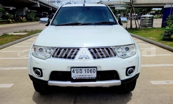Buy Used Mitsubishi Pajero White Car in Bangkok in Bangkok