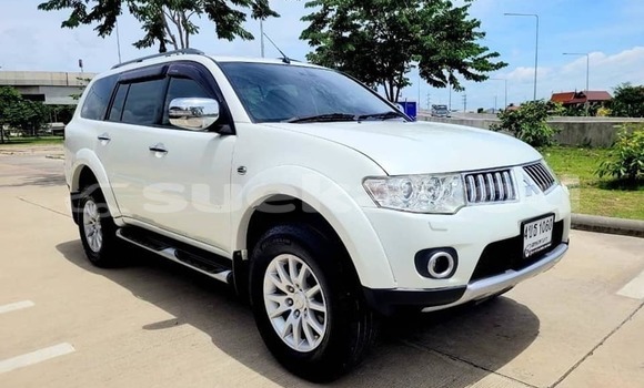 ซื้อ รถมือสอง Mitsubishi Pajero ขาว รถยนต์ ใน %{เมือง} ใน กรุงเทพมหานคร ซื้อ รถมือสอง Mitsubishi Pajero ขาว รถยนต์ ใน %{เมือง} ใน กรุงเทพมหานคร