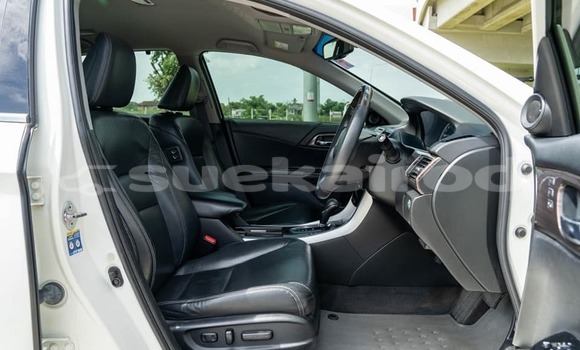 Buy Used Honda Accord White Car in Bangkok in Bangkok