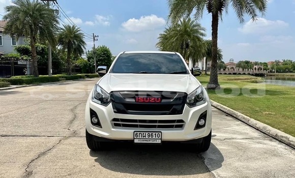 ซื้อ รถมือสอง Isuzu D-Max ขาว รถยนต์ ใน %{เมือง} ใน กรุงเทพมหานคร