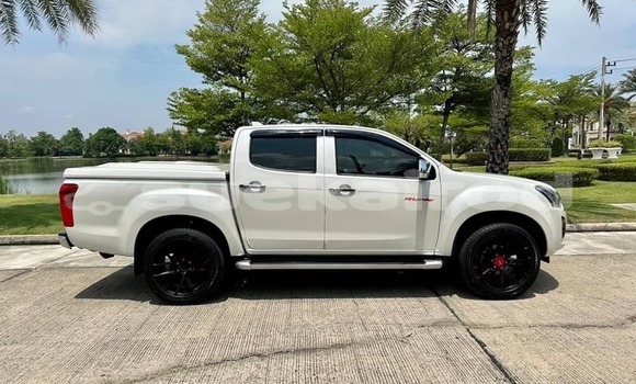 ซื้อ รถมือสอง Isuzu D-Max ขาว รถยนต์ ใน %{เมือง} ใน กรุงเทพมหานคร ซื้อ รถมือสอง Isuzu D-Max ขาว รถยนต์ ใน %{เมือง} ใน กรุงเทพมหานคร