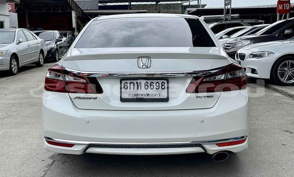 ซื้อ รถมือสอง Honda Accord ขาว รถยนต์ ใน %{เมือง} ใน กรุงเทพมหานคร ซื้อ รถมือสอง Honda Accord ขาว รถยนต์ ใน %{เมือง} ใน กรุงเทพมหานคร