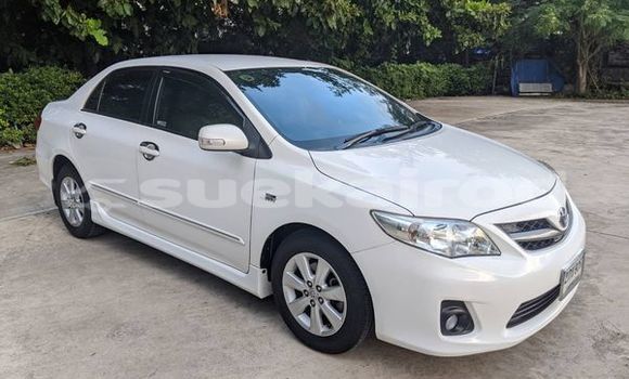 ซื้อ รถมือสอง Toyota Corolla ขาว รถยนต์ ใน %{เมือง} ใน กรุงเทพมหานคร