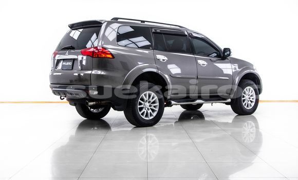 Buy Used Mitsubishi Pajero Brown Car in Bangkok in Bangkok Buy Used Mitsubishi Pajero Brown Car in Bangkok in Bangkok