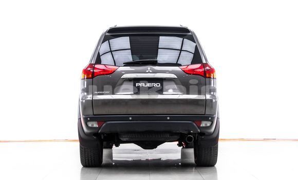 Buy Used Mitsubishi Pajero Brown Car in Bangkok in Bangkok Buy Used Mitsubishi Pajero Brown Car in Bangkok in Bangkok