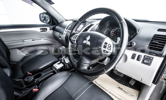 Buy Used Mitsubishi Pajero Brown Car in Bangkok in Bangkok Buy Used Mitsubishi Pajero Brown Car in Bangkok in Bangkok