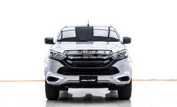 Buy Used Isuzu MU-X Silver Car in Bangkok in Bangkok Buy Used Isuzu MU-X Silver Car in Bangkok in Bangkok