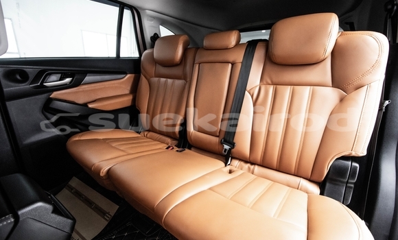 Buy Used Isuzu MU-X Silver Car in Bangkok in Bangkok Buy Used Isuzu MU-X Silver Car in Bangkok in Bangkok