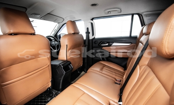 Buy Used Isuzu MU-X Silver Car in Bangkok in Bangkok Buy Used Isuzu MU-X Silver Car in Bangkok in Bangkok