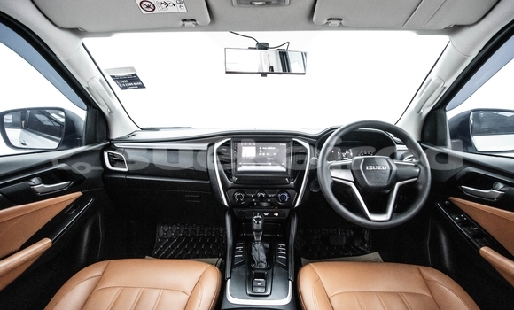 Buy Used Isuzu MU-X Silver Car in Bangkok in Bangkok Buy Used Isuzu MU-X Silver Car in Bangkok in Bangkok