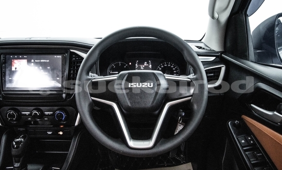 Buy Used Isuzu MU-X Silver Car in Bangkok in Bangkok Buy Used Isuzu MU-X Silver Car in Bangkok in Bangkok