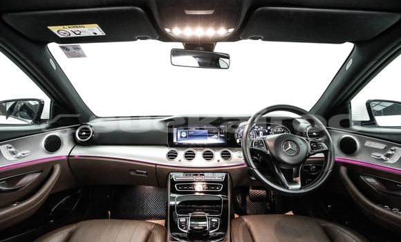 ซื้อ รถมือสอง Mercedes‒Benz E–Class ขาว รถยนต์ ใน %{เมือง} ใน กรุงเทพมหานคร ซื้อ รถมือสอง Mercedes‒Benz E–Class ขาว รถยนต์ ใน %{เมือง} ใน กรุงเทพมหานคร