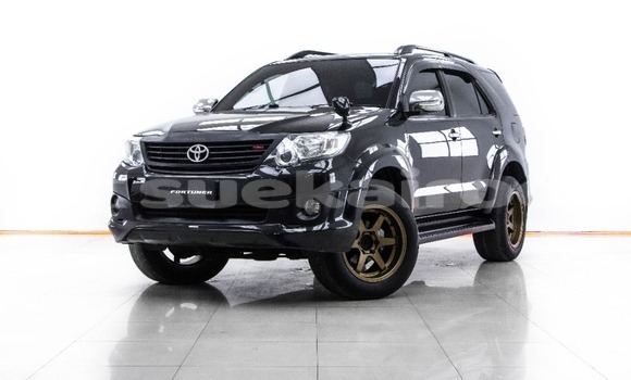 ซื้อ รถมือสอง Toyota Fortuner สีดำ รถยนต์ ใน %{เมือง} ใน กรุงเทพมหานคร