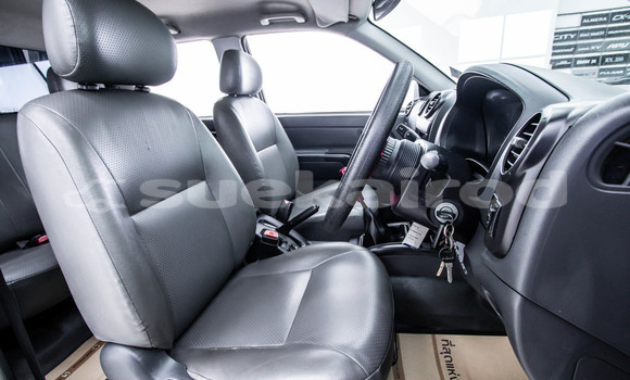 Buy Used Isuzu D-Max White Car in Bangkok in Bangkok Buy Used Isuzu D-Max White Car in Bangkok in Bangkok