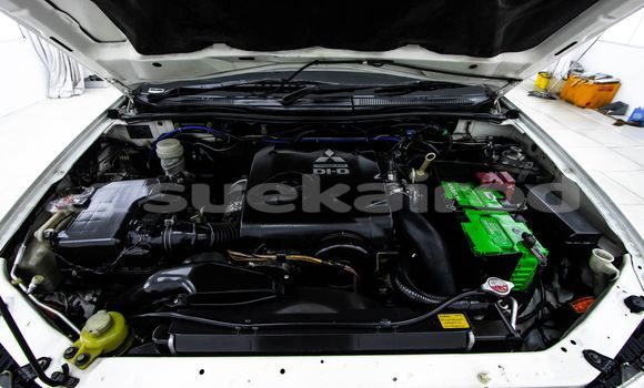 Buy Used Mitsubishi Pajero White Car in Bangkok in Bangkok Buy Used Mitsubishi Pajero White Car in Bangkok in Bangkok