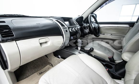 Buy Used Mitsubishi Pajero White Car in Bangkok in Bangkok Buy Used Mitsubishi Pajero White Car in Bangkok in Bangkok