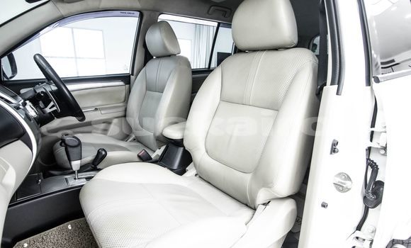 Buy Used Mitsubishi Pajero White Car in Bangkok in Bangkok Buy Used Mitsubishi Pajero White Car in Bangkok in Bangkok