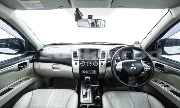 Buy Used Mitsubishi Pajero White Car in Bangkok in Bangkok Buy Used Mitsubishi Pajero White Car in Bangkok in Bangkok