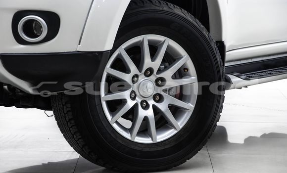 Buy Used Mitsubishi Pajero White Car in Bangkok in Bangkok Buy Used Mitsubishi Pajero White Car in Bangkok in Bangkok