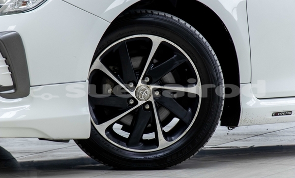 Buy Used Toyota Camry White Car in Samut Sakhon in Samut Sakhon Buy Used Toyota Camry White Car in Samut Sakhon in Samut Sakhon