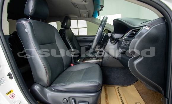 Buy Used Toyota Camry White Car in Samut Sakhon in Samut Sakhon Buy Used Toyota Camry White Car in Samut Sakhon in Samut Sakhon