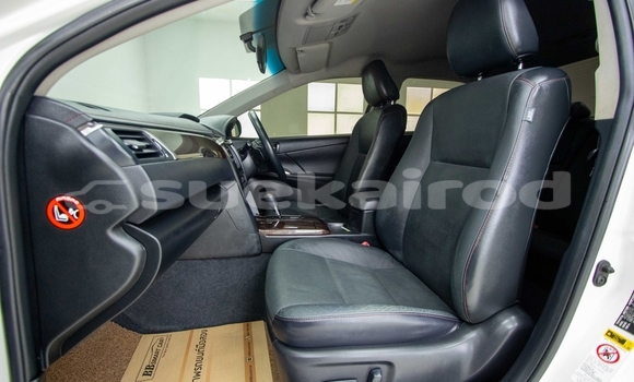 Buy Used Toyota Camry White Car in Samut Sakhon in Samut Sakhon Buy Used Toyota Camry White Car in Samut Sakhon in Samut Sakhon