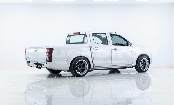 Buy Used Isuzu D-Max White Car in Samut Sakhon in Samut Sakhon Buy Used Isuzu D-Max White Car in Samut Sakhon in Samut Sakhon