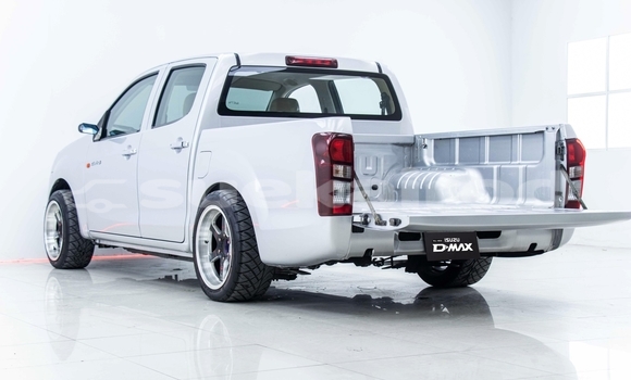 Buy Used Isuzu D-Max White Car in Samut Sakhon in Samut Sakhon Buy Used Isuzu D-Max White Car in Samut Sakhon in Samut Sakhon