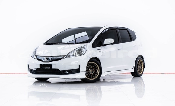 Buy Used Honda Jazz White Car in Bangkok in Bangkok