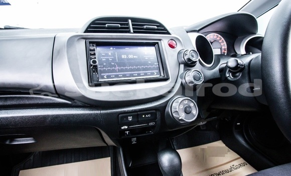 Buy Used Honda Jazz White Car in Bangkok in Bangkok Buy Used Honda Jazz White Car in Bangkok in Bangkok