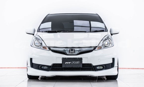 Buy Used Honda Jazz White Car in Bangkok in Bangkok Buy Used Honda Jazz White Car in Bangkok in Bangkok