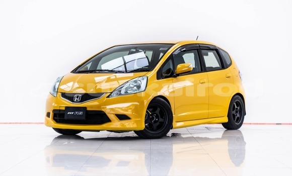 ซื้อ รถมือสอง Honda Jazz อื่น ๆ รถยนต์ ใน %{เมือง} ใน กรุงเทพมหานคร