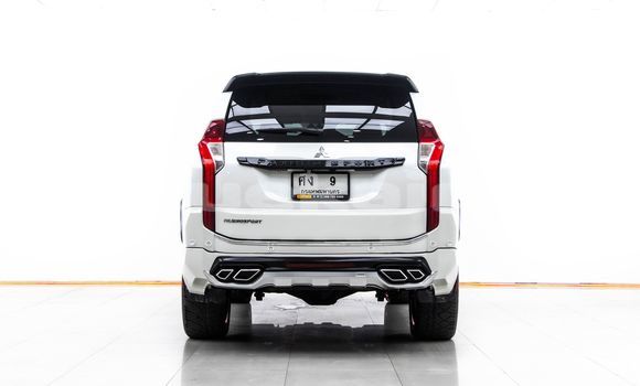 Buy Used Mitsubishi Pajero White Car in Bangkok in Bangkok Buy Used Mitsubishi Pajero White Car in Bangkok in Bangkok