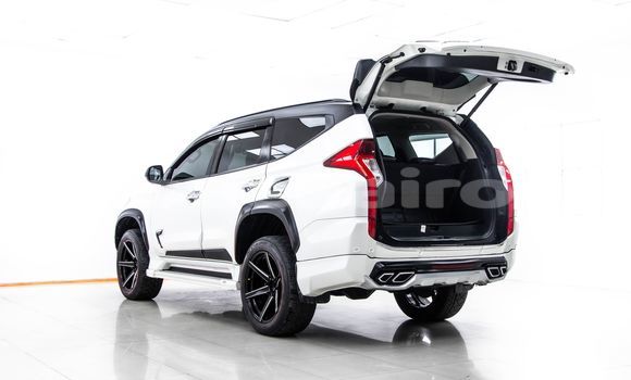 Buy Used Mitsubishi Pajero White Car in Bangkok in Bangkok Buy Used Mitsubishi Pajero White Car in Bangkok in Bangkok