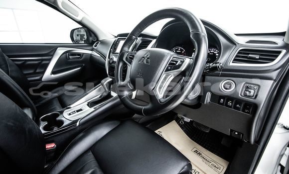 Buy Used Mitsubishi Pajero White Car in Bangkok in Bangkok Buy Used Mitsubishi Pajero White Car in Bangkok in Bangkok