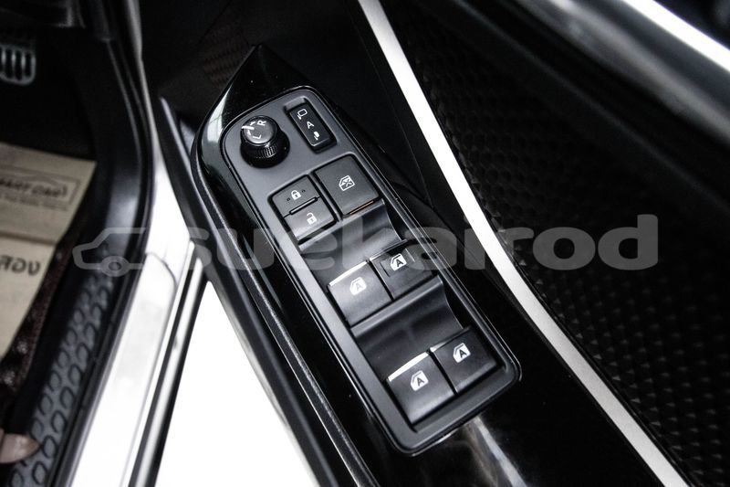 Big with watermark toyota c hr bangkok bangkok 65105