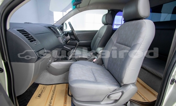 ซื้อ รถมือสอง Toyota Hilux ขาว รถยนต์ ใน %{เมือง} ใน สมุทรสาคร ซื้อ รถมือสอง Toyota Hilux ขาว รถยนต์ ใน %{เมือง} ใน สมุทรสาคร